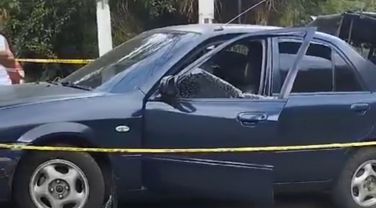 El hombre fue asesinado en su vehículo