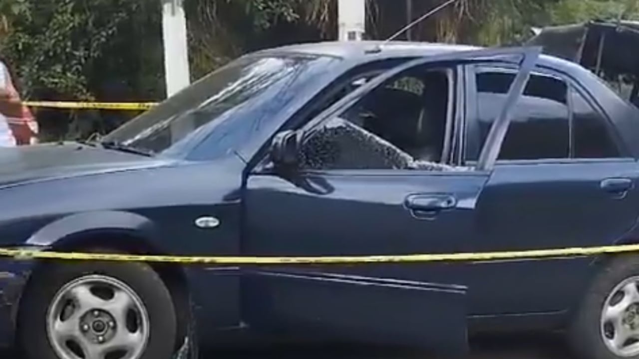 El hombre fue asesinado en su vehículo