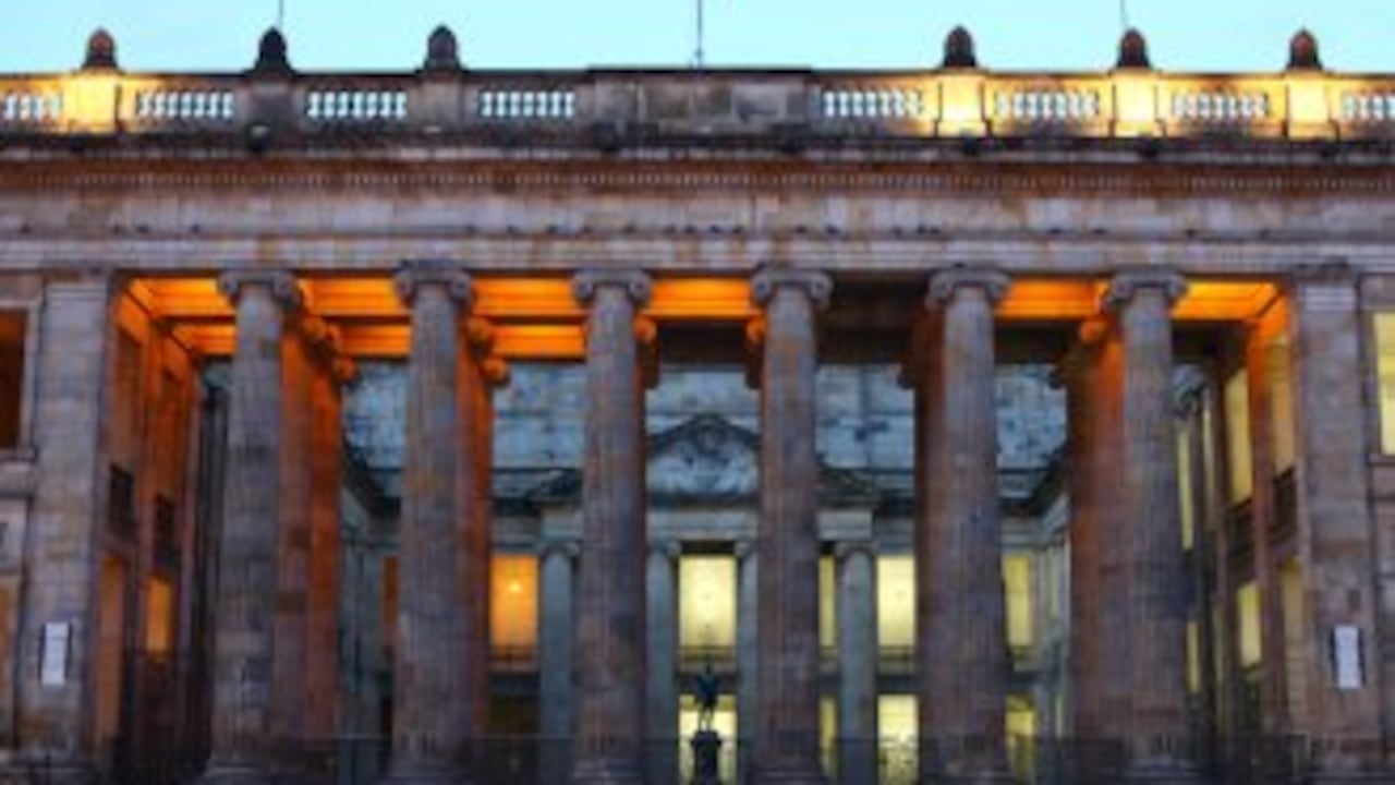 El Congreso actualmente tiene 68 miembros investigados por parapolítica y farcpolítica, de los cuales hay 31 detenidos.