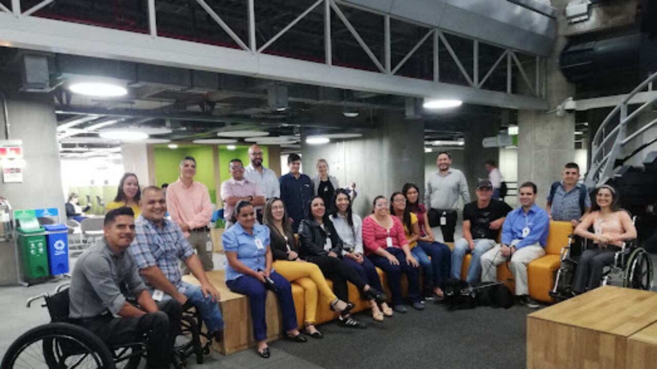 Las ofertas de empleo están orientadas a personas con discapacidad, de manera que se pueda potenciar la generación de oportunidades en la Ciudad-Región.
