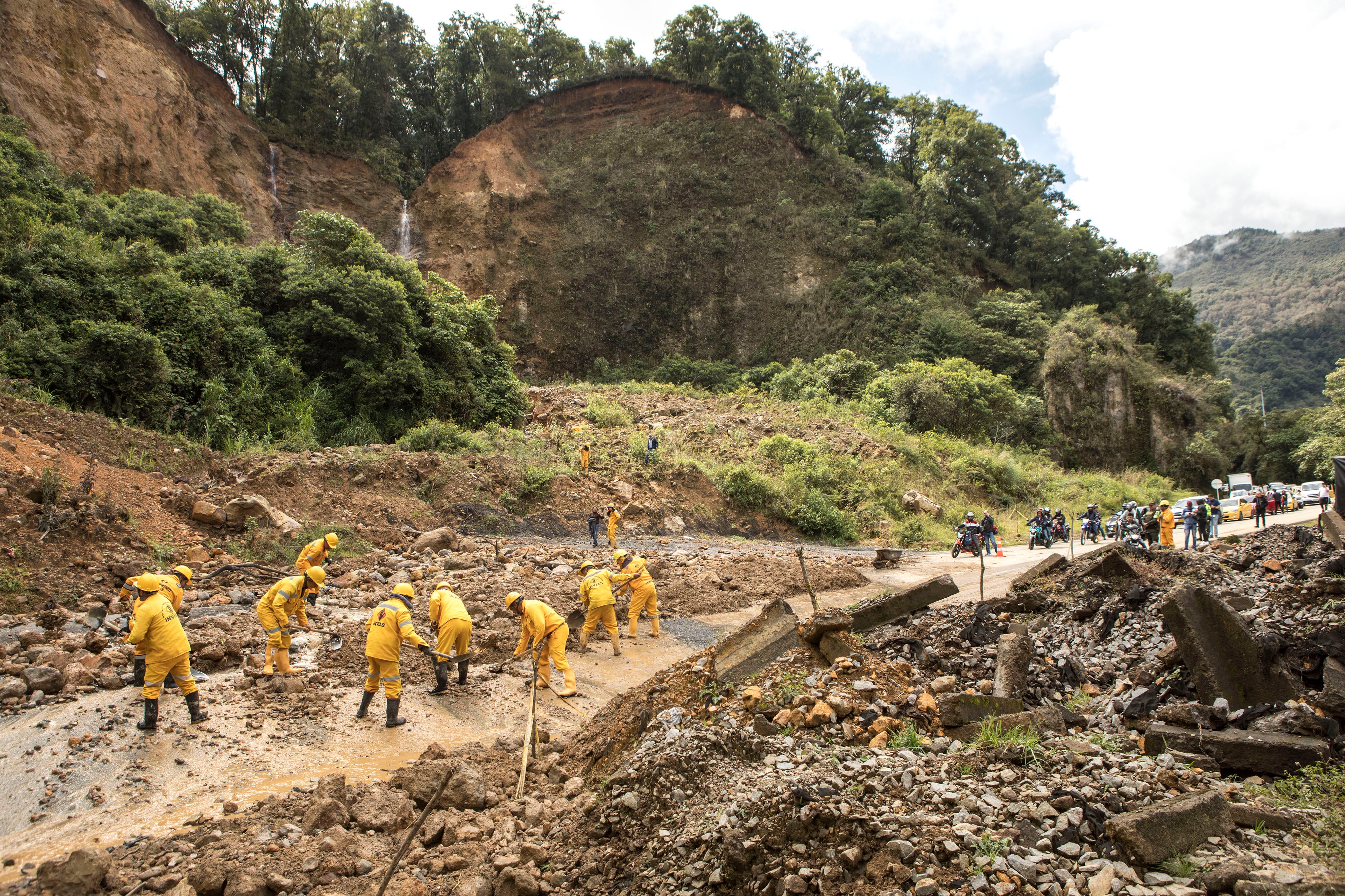Juan Diego Alvira, derrumbe en la vía en Pasto-Nariño