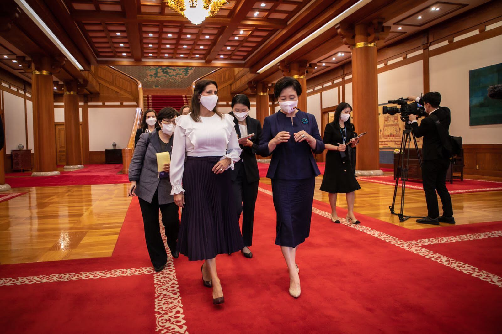 María Juliana Ruiz primera Dama con su homóloga de Corea del Sur Kim Jung-sook
