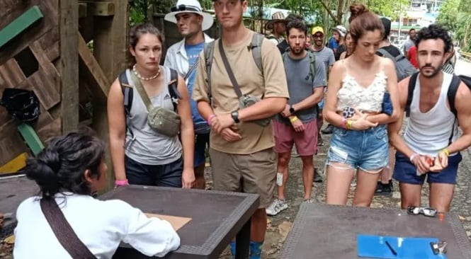 Indígenas Kogui estarían cobrando entradas y turistas ingresan aunque hay orden de cierre.