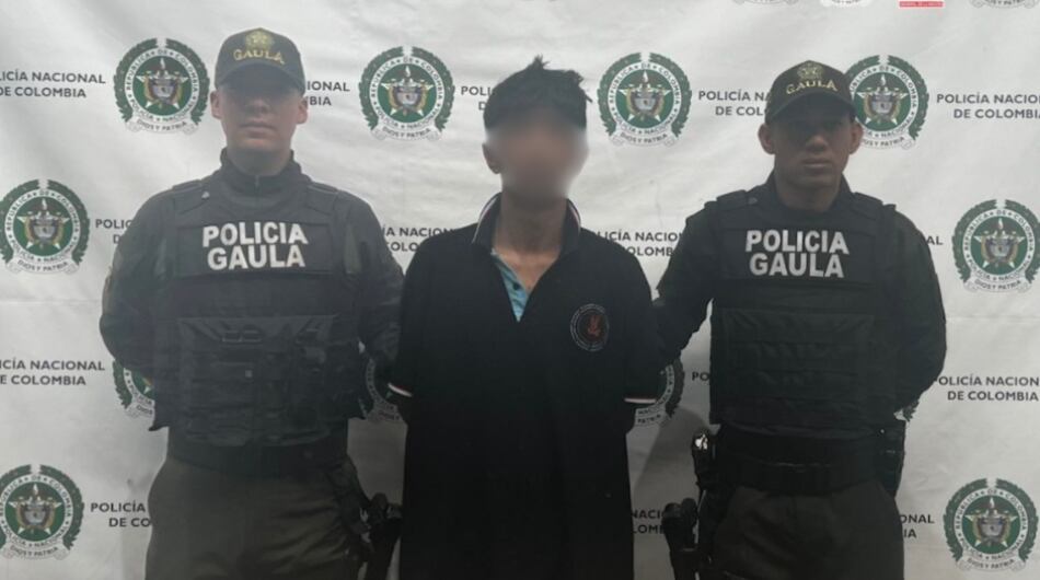 Hombre detenido por supuesta extorsión en Medellín.