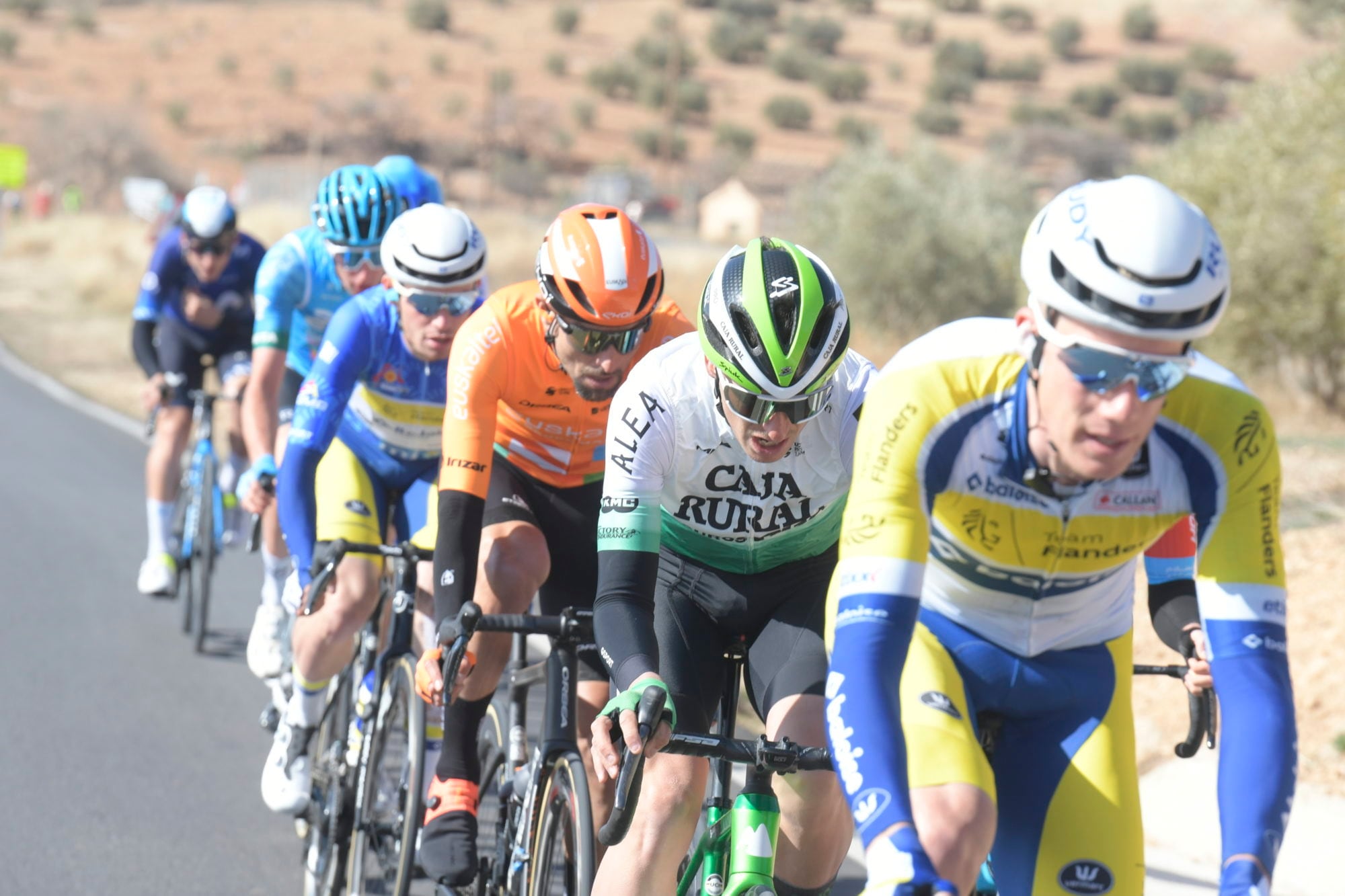 La fuga del día no pudo responder al ritmo infernal de los favoritos