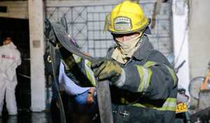 El accidente causó varias pérdidas materiales, además del fallecimiento de dos personas