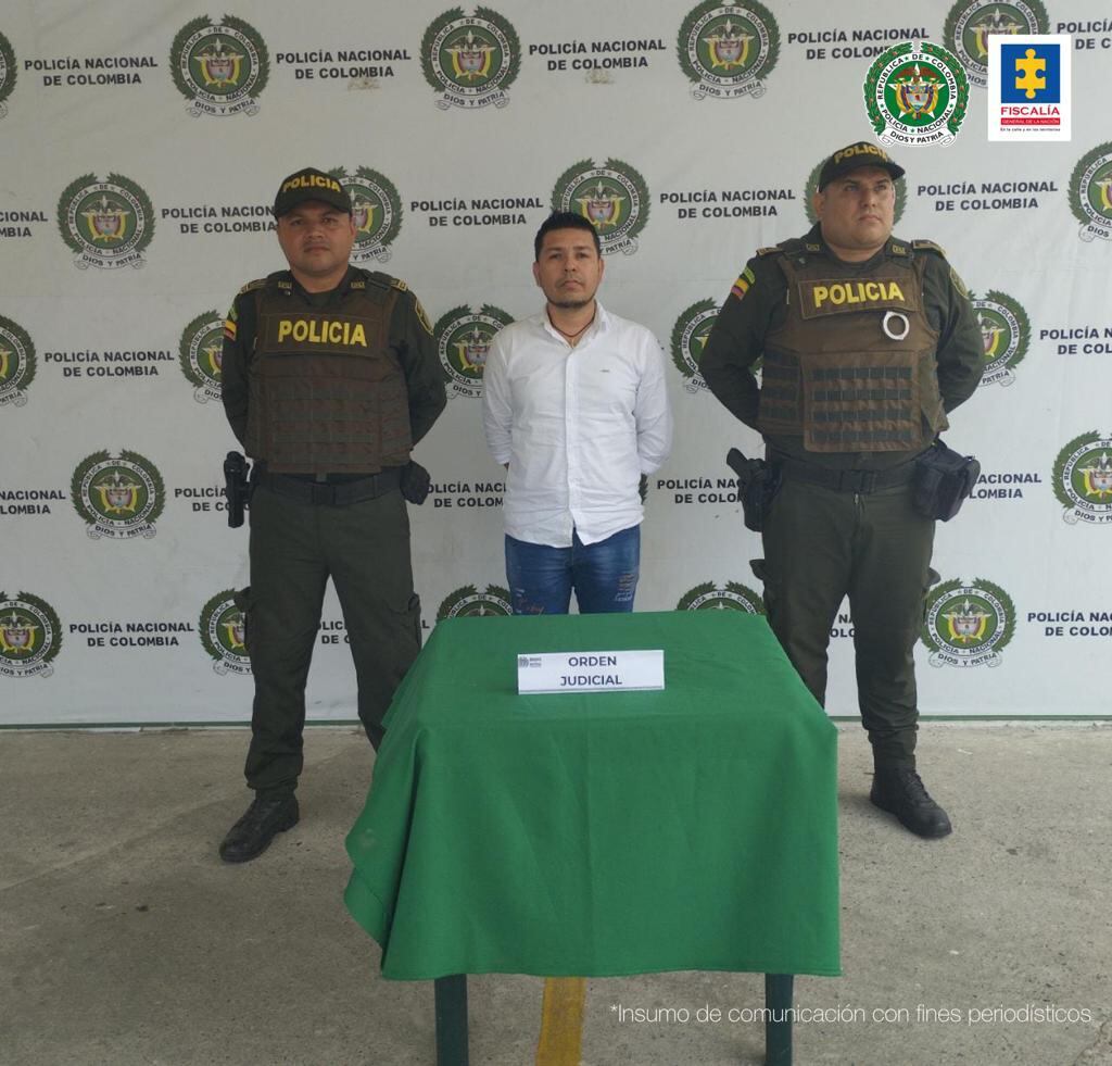 Otro escándalo por uso indebido de carros de la UNP: cárcel para líder social que transportaba armas y disidentes de las Farc