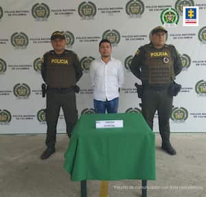 Otro escándalo por uso indebido de carros de la UNP: cárcel para líder social que transportaba armas y disidentes de las Farc