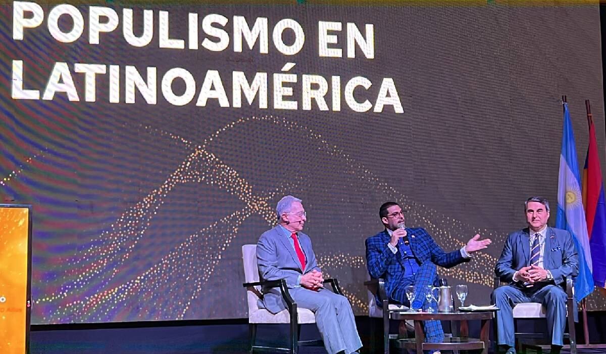 El acta titulada “Declaración de Tucumán” el escrito señala que uno de los objetivos del llamado es defender la separación de poderes, la igualdad jurídica y el estado de derecho.