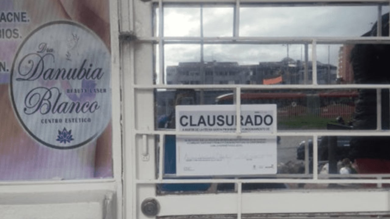 Distrito clausura una clínica estética que operaba de manera ilegal.