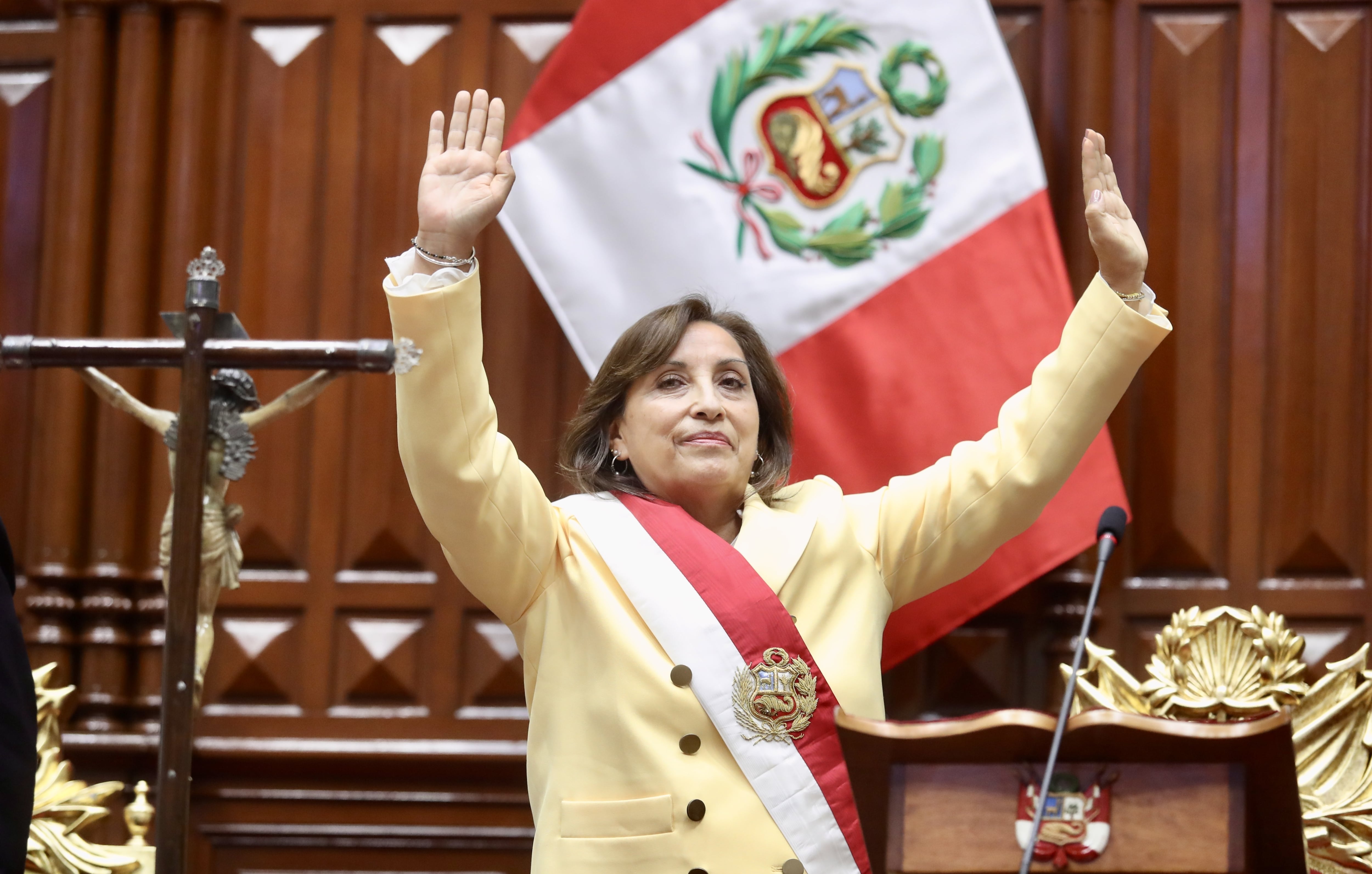 Dina Boluarte asumió la presidencia de Perú luego de la destitución de Pedro Castillo. Foto: AFP.