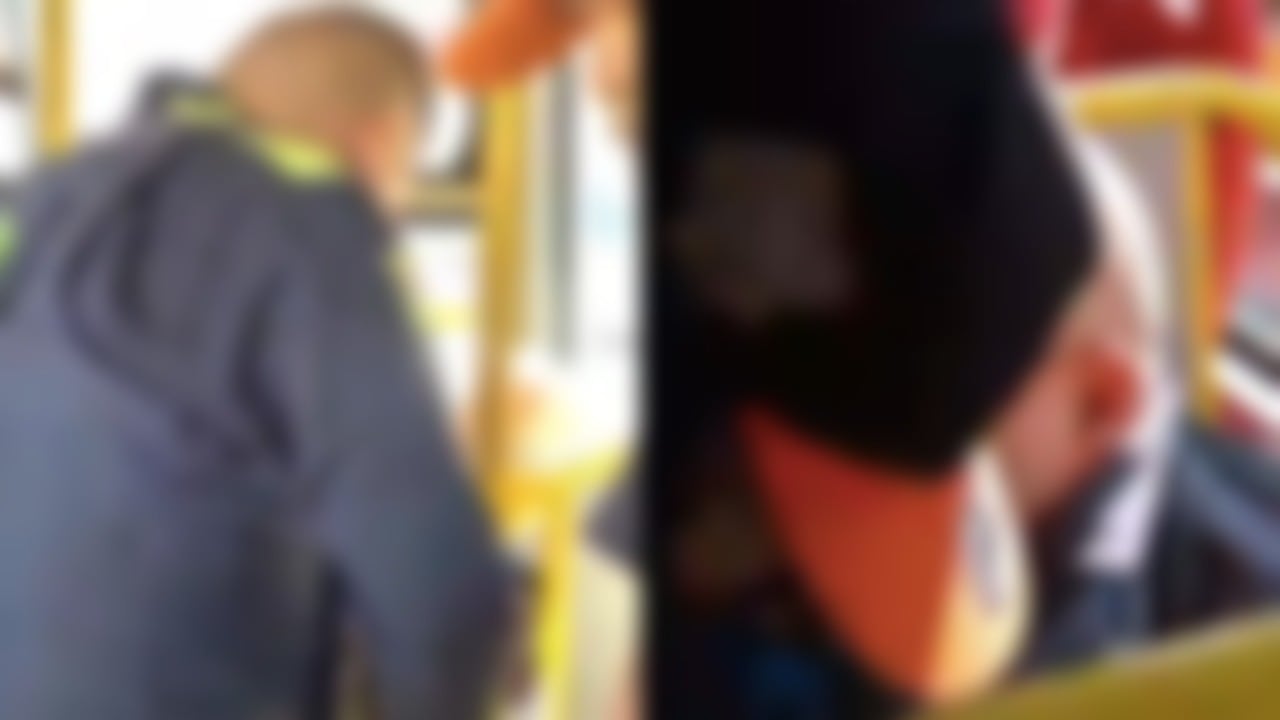 Pantallazos de video del presunto acosador en Transmilenio tomado de la cuenta en X: @ColombiaOscura