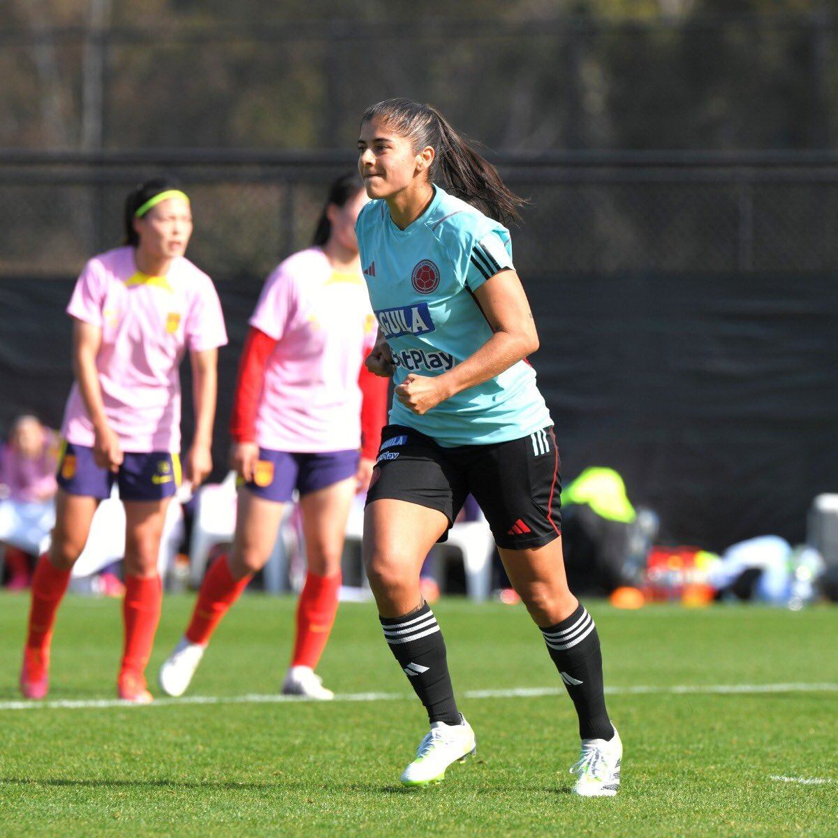 Catalina Usme en el juego contra China