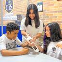 Estudiantes utilizan la inteligencia artificial