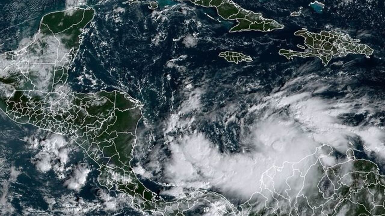 Los países centroamericanos se preparaban este sábado para la arremetida de un nuevo huracán, días después de que el ciclón Eta dejara más de 200 muertos en la región.