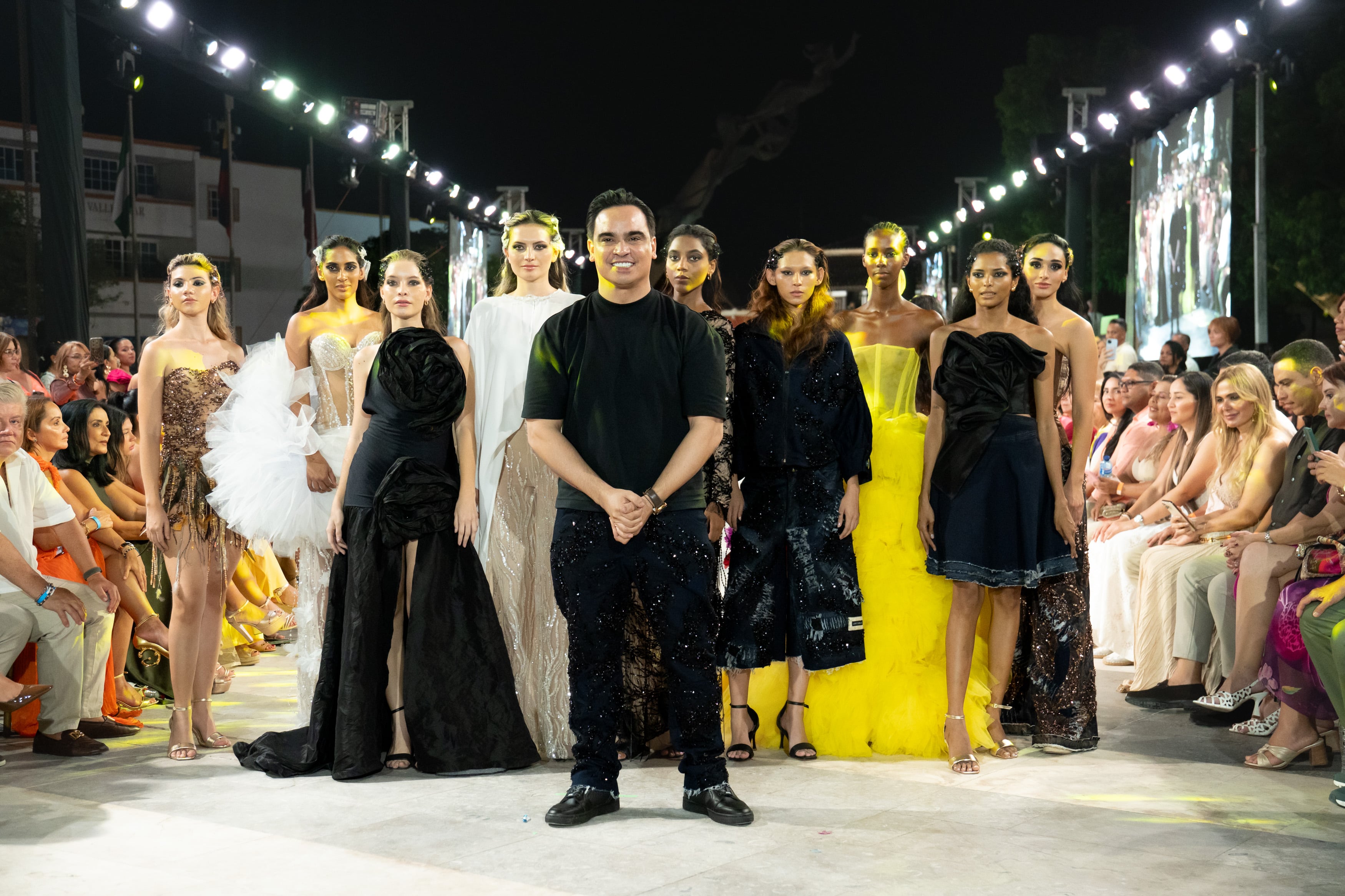 La pasarela ‘Homenaje al Valle’, fue el momento central de IXEL Itinerante Valledupar. El desfile reunió a ocho diseñadores alrededor de canciones clásicas del folclor vallenato