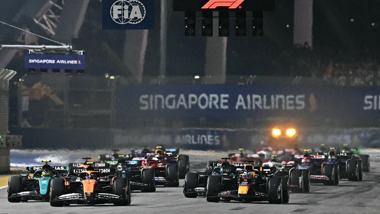 Lando Norris en la largada del Gran Premio de Singapur