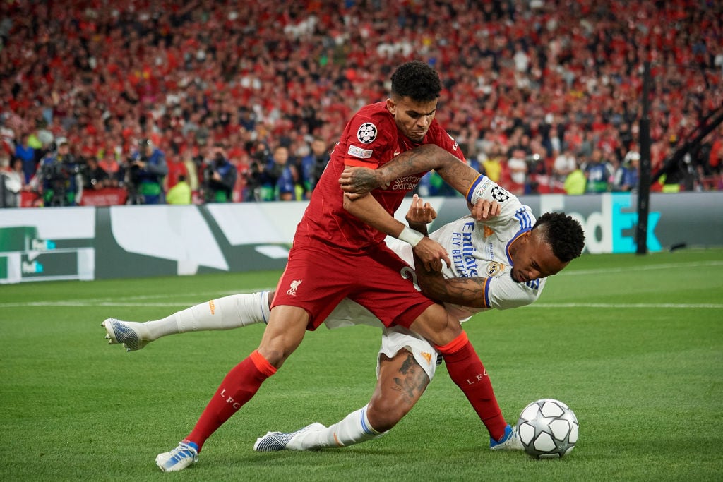 Luis Díaz ante el Real Madrid