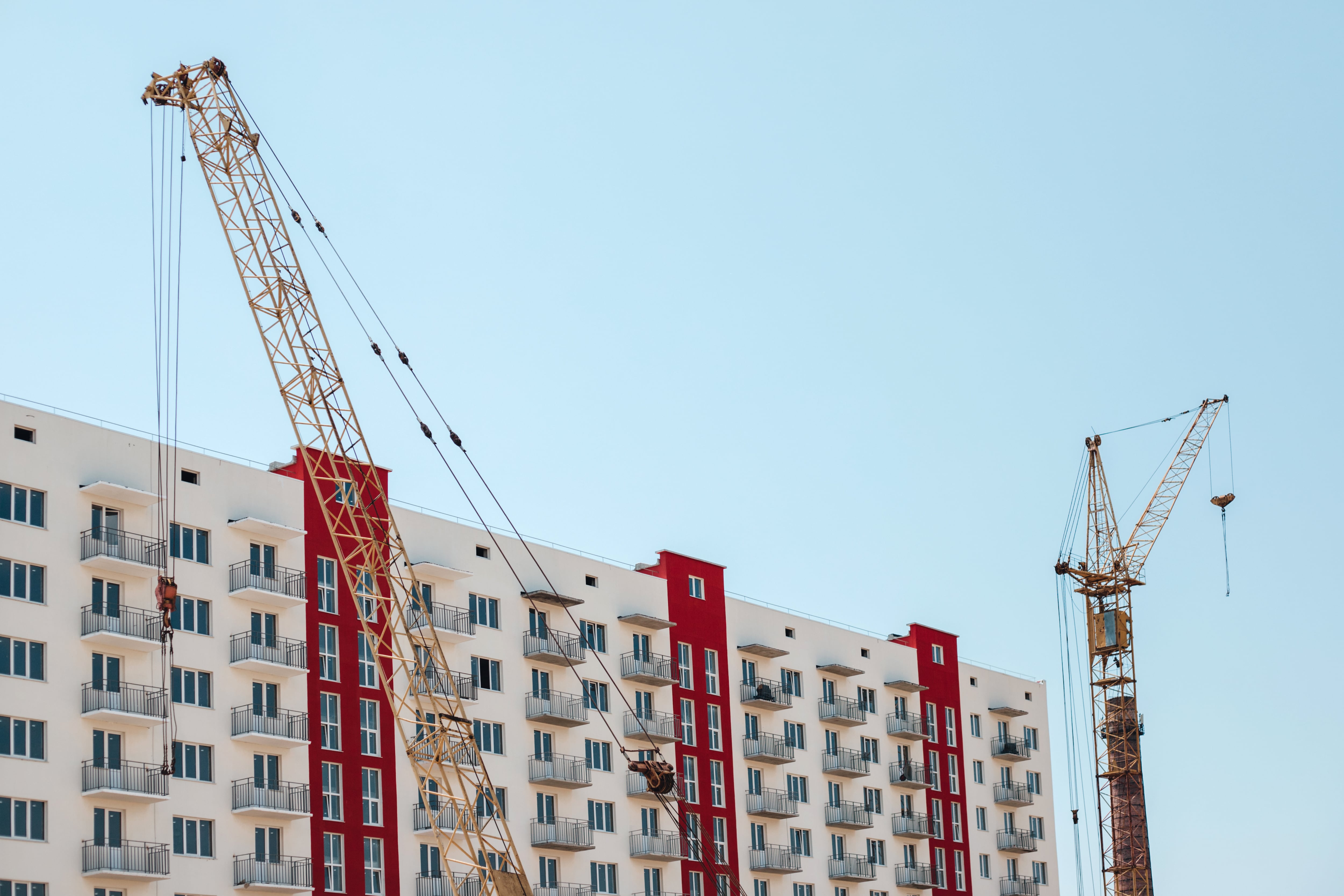 La tecnología ha transformado no solo la vida cotidiana, sino también sectores productivos tradicionales como la construcción.