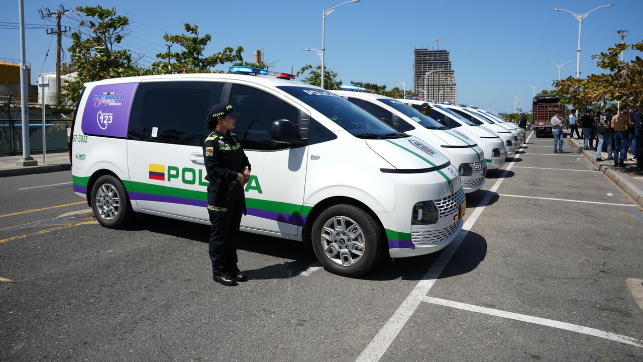 CAI móviles entregados en Barranquilla.