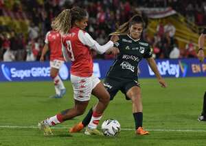 Deportivo Cali y Santa Fe empataron 2 a 20 en el global, pero por penaltis ganaron las "azucareras". Foto: Dimayor.