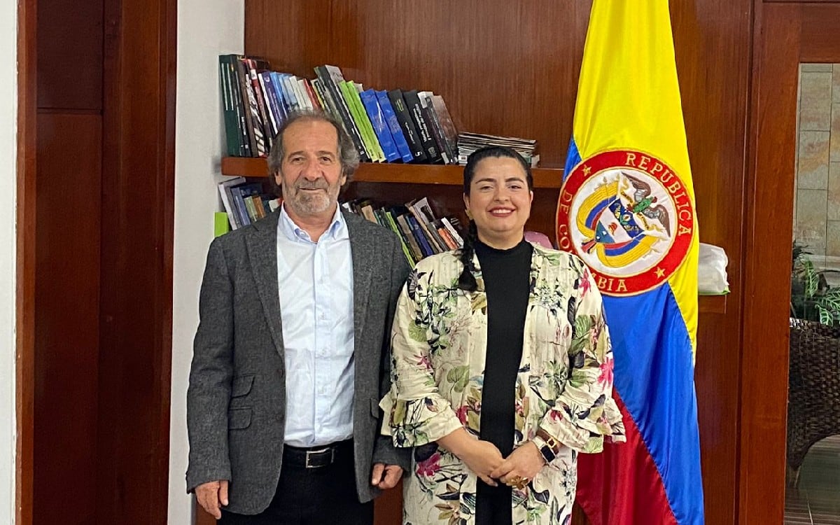 La nueva directora es química y cuenta con una maestría en Ciencias en la Universidad del Valle, donde está actualmente terminando un doctorado en Ciencias Ambientales.