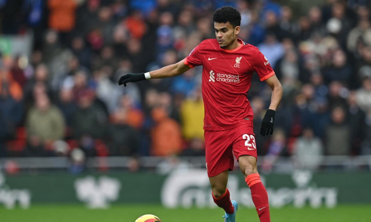 Liverpool's Colombian midfielder Luis Diaz runs with the ball during the English FA Cup fourth round football match between Liverpool and Cardiff City at Anfield in Liverpool, north west England on February 6, 2022.
AFP/Paul ELLIS