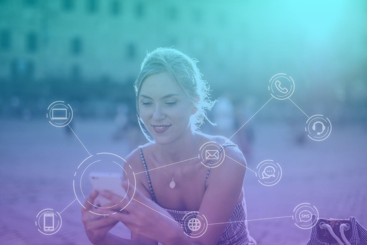 Si una compañía quiere conectar con su público objetivo en cualquier momento y lugar, debe entender la infinita oferta de productos y servicios que ya están al alcance de las manos de cada persona.