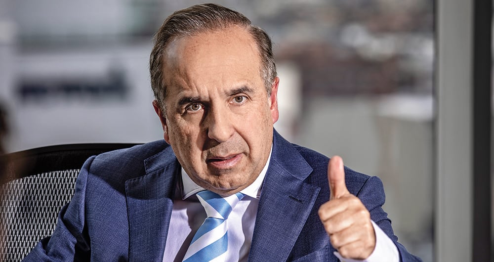 Guillermo Reyes Ministro de Transporte