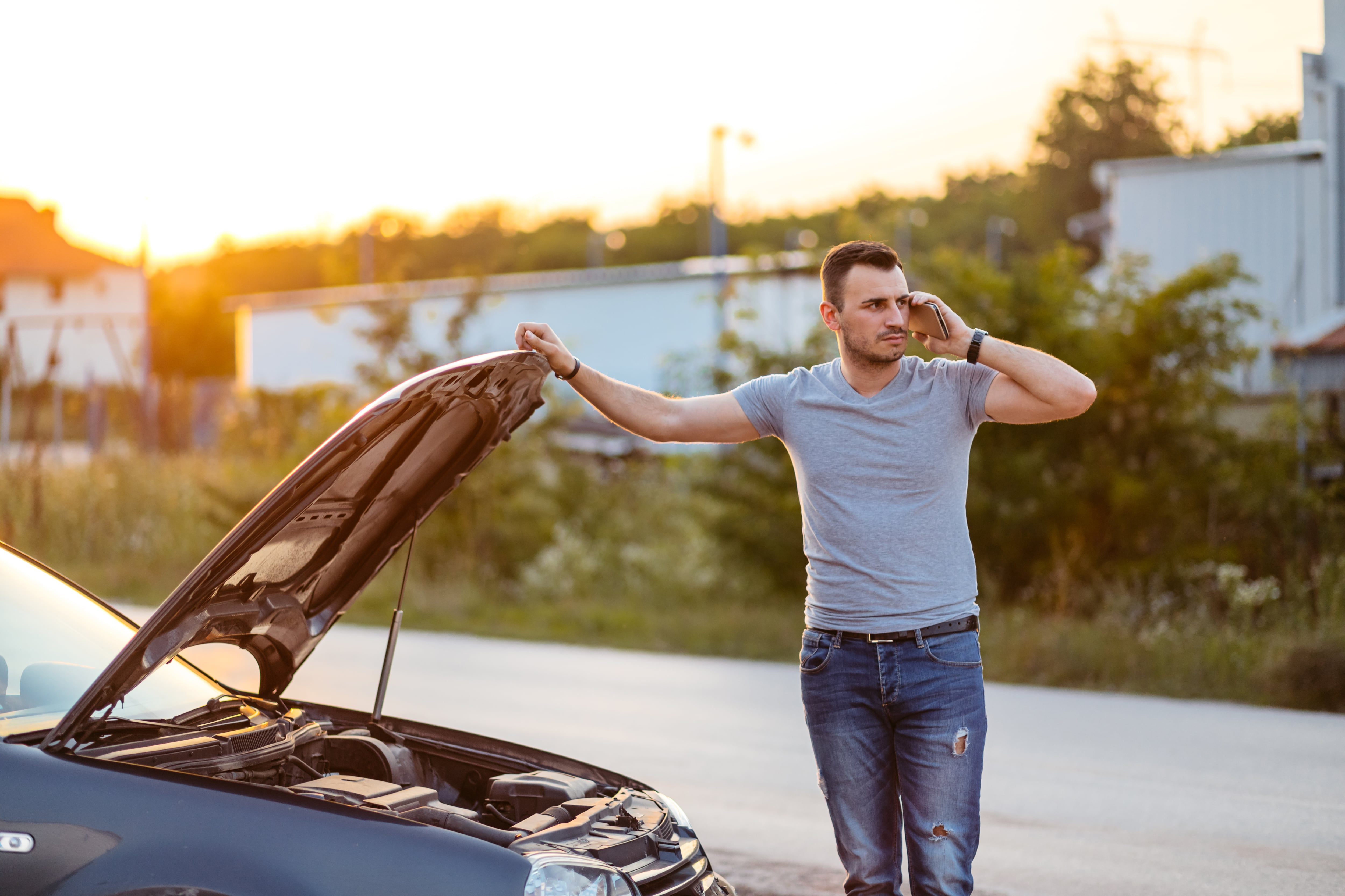 Se debe verificar que no haya herramientas que impidan que este ajuste de forma correcta.