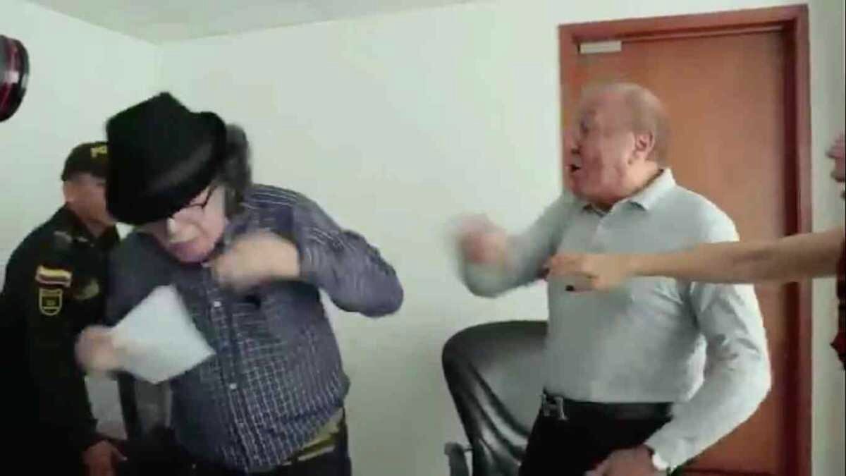 El hecho ocurrió en la casa del ahora candidato presidencial.