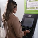 En la red de cajeros de Servibanca se pueden hacer pagos de impuestos, servicios públicos y privados, entre otros.