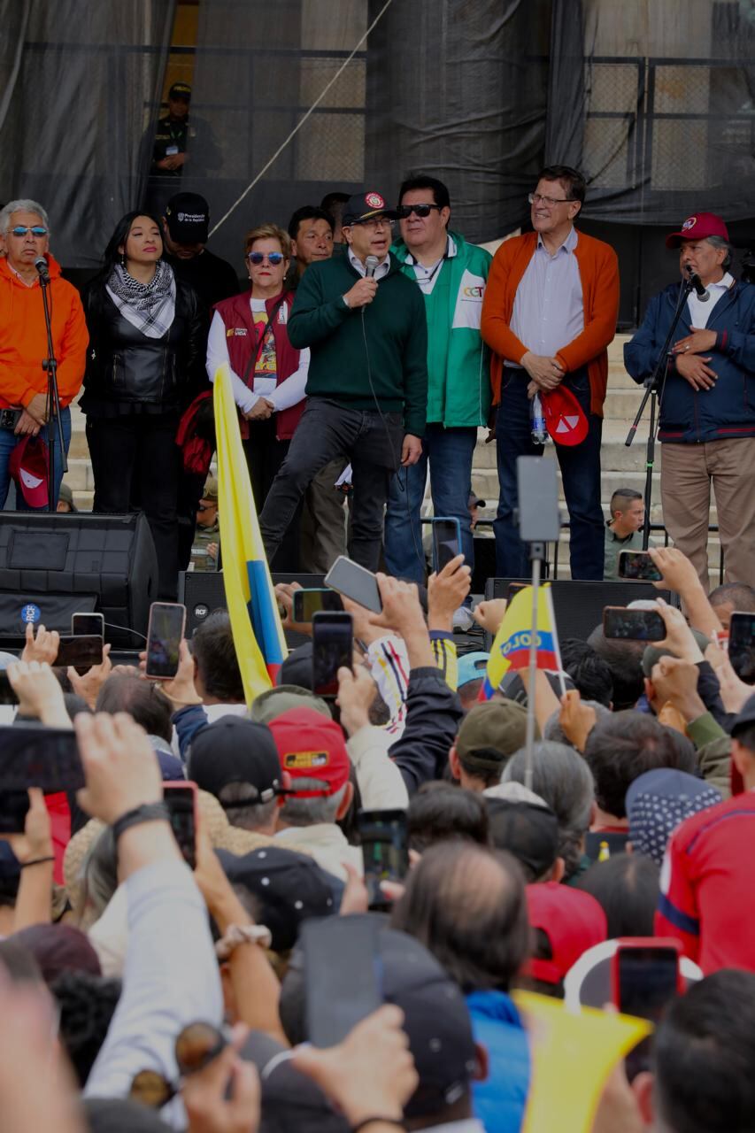 Presidente Gustavo Petro en la plaza de bolívar
discurso día del trabajo 1 de mayo