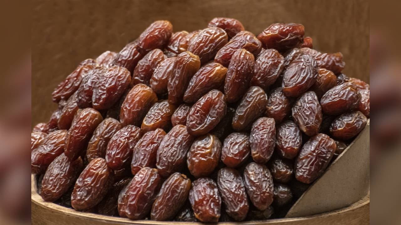 Los dátiles ayudan a promover las bacterias buenas del intestino, aportan para el desarrollo de los músculo y también reducen el colesterol. Foto: Getty images.