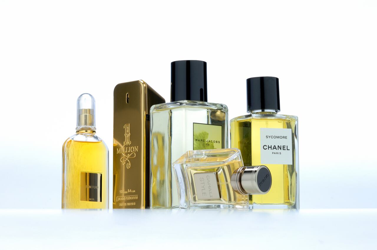 Marcas como Jean Paul Gaultier y Carolina Herrera han destacado, con Good Girl consolidándose como la fragancia femenina más vendida en Estados Unidos y la segunda a nivel mundial.