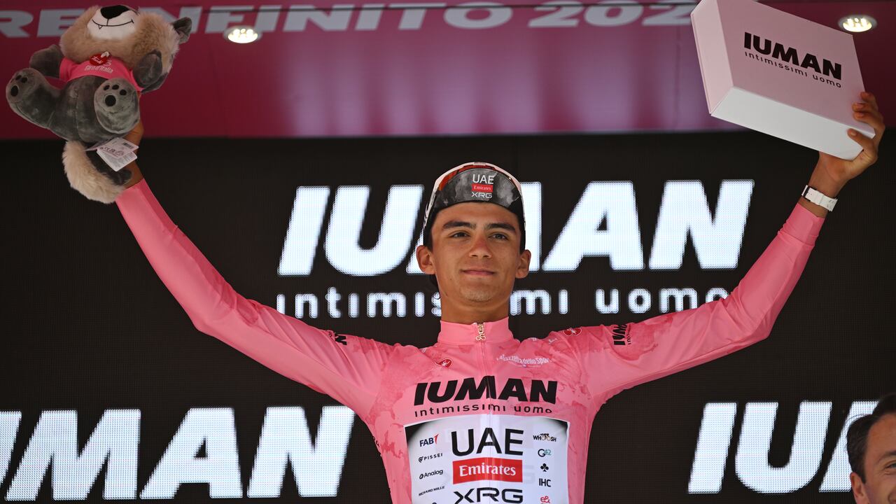 Isaac del Toro, nuevo líder del Giro de Italia 2025