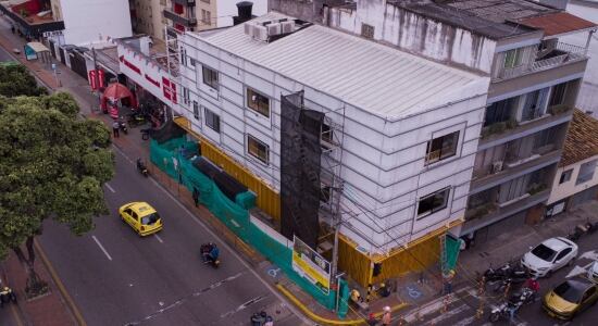 La casa está ubicada en la carrera 27 con calle 33 de Bucaramanga.