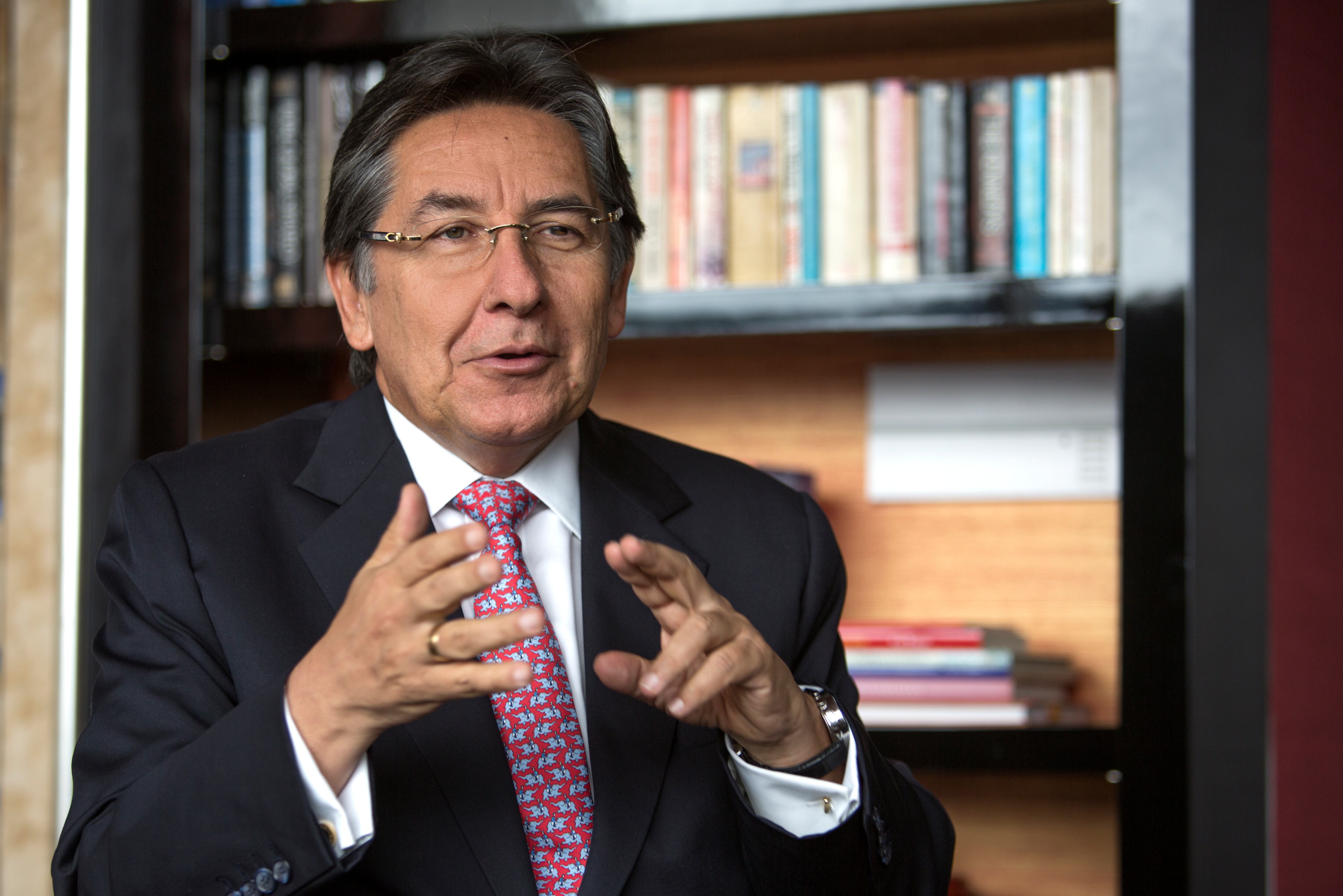 NESTOR HUMBERTO MARTINEZ