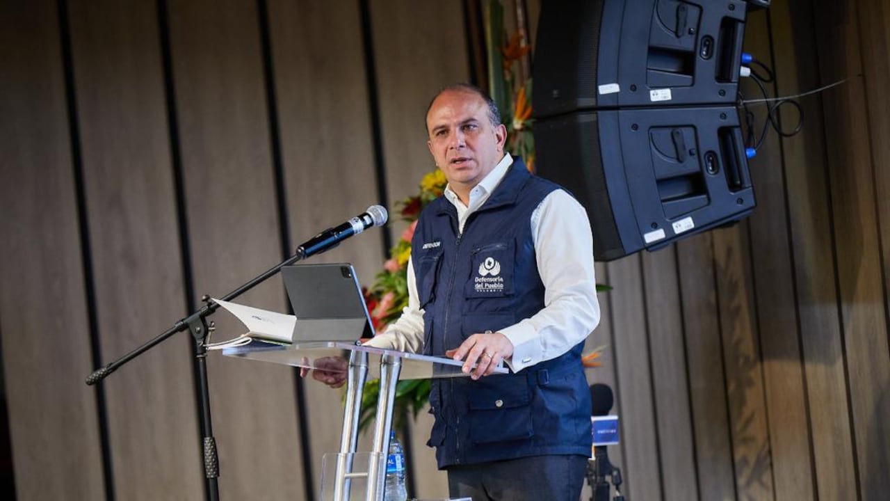 Carlos Camargo Asis, defensor de Pueblo, hizo un llamado al Gobierno Nacional para proteger a las mujeres que participan en las elecciones regionales de este 29 de octubre.