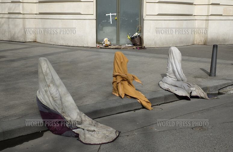Residencia en Francia: Avenida de  los Campos Elíseos.
