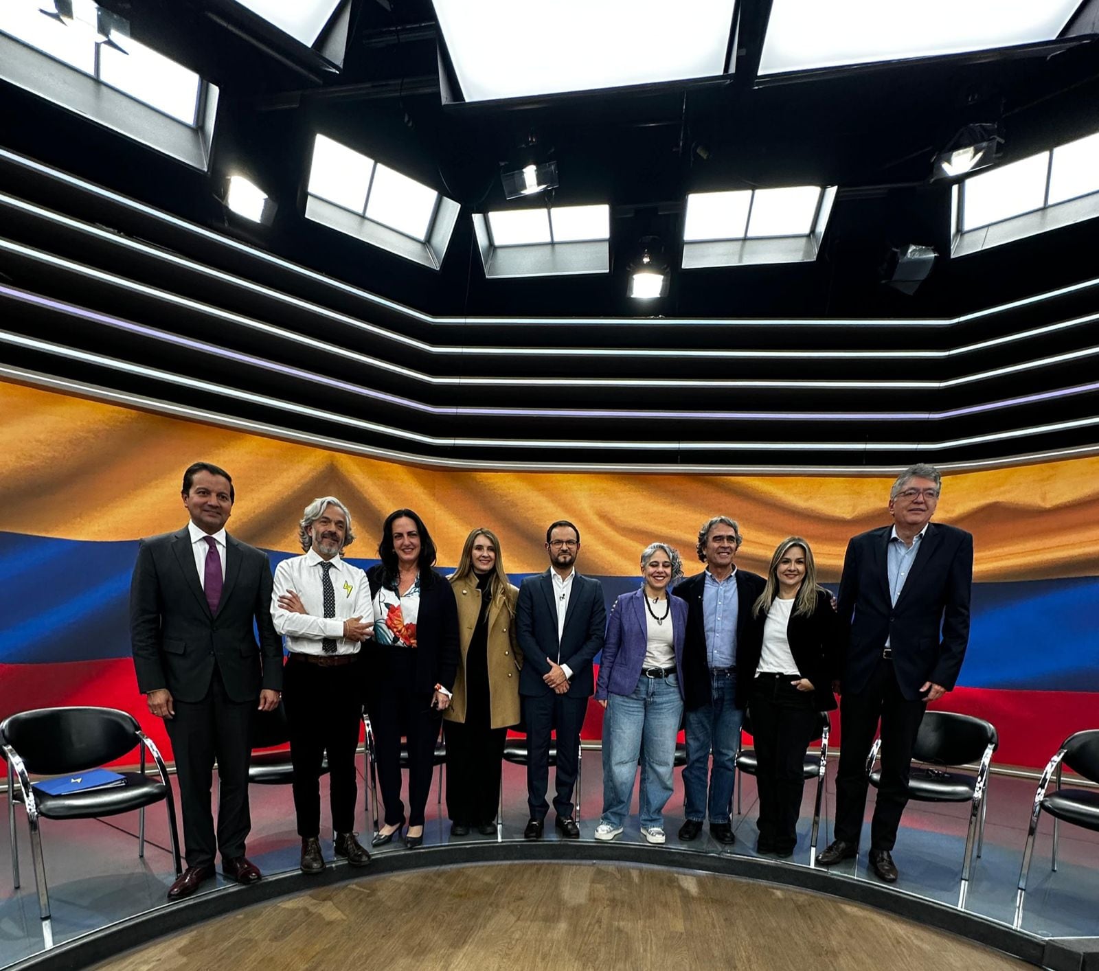 José Manuel Acevedo, director de Noticias RCN, reunió a nueve aspirantes presidenciales.