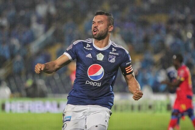 Andrés Cadavid con la camiseta de Millonarios en 2018.