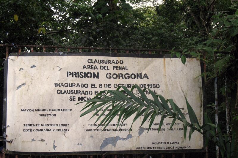 A la antigua prisión de Gorgona, llamada también la Alcatraz colombiana, eran enviados los reclusos más peligrosos de Colombia. Generalmente condenados por homicidio y violaciones. 