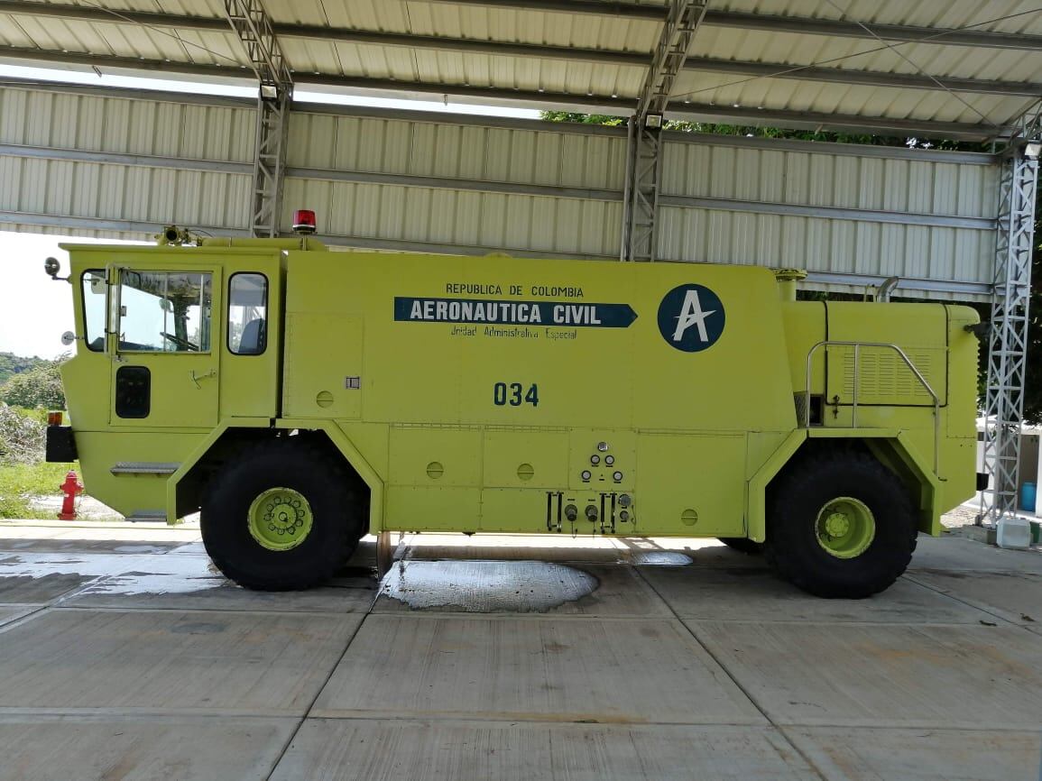 Máquina de bomberos aeronáuticos