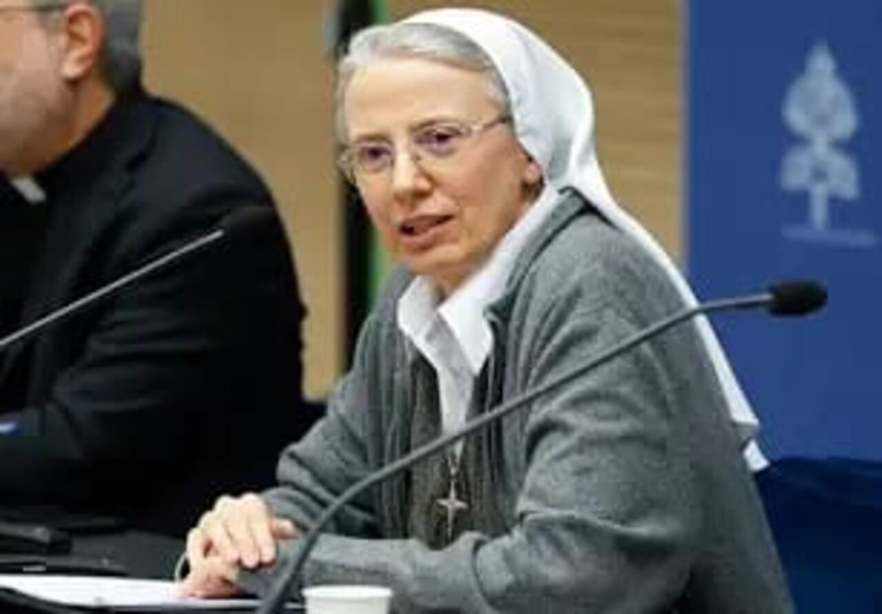 Simona Brambilla, de 59 años, será la nueva responsable de las órdenes y congregaciones religiosas