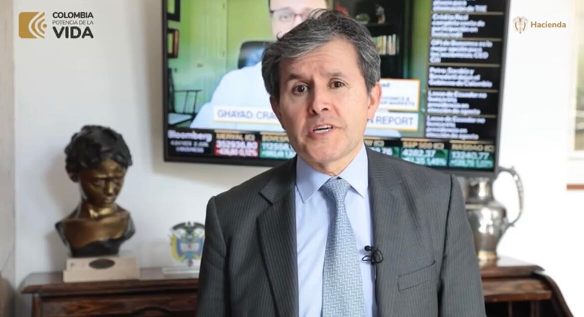 José Roberto Acosta director Nacional de Crédito Público y Tesoro Nacional del Ministerio de Hacienda