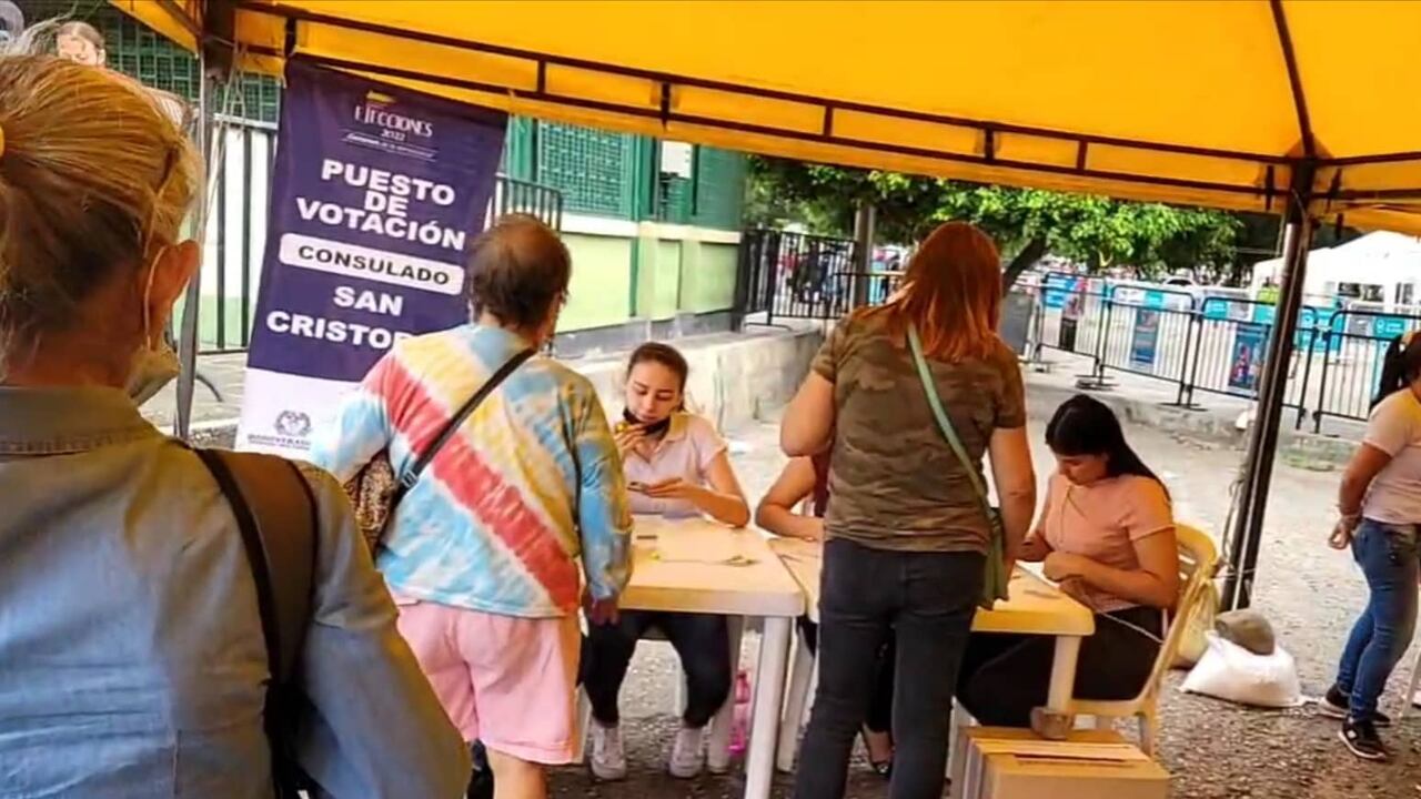 En total, son 184.421 colombianos residentes en el vecino país que pueden ejercer su derecho al voto.