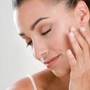 La disminución de ácido hialurónico en el organismo afecta a la piel. Foto: Getty images.