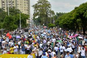 Durante el septimo día del paro nacional, varias marchas que partieron de diferentes puntos de Cali se congregaron en la Plazoleta de San Francisco, frente a la Gobernación. Las movilizaciones se realizaron de forma pacifica.