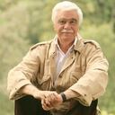 Germán Castro Caicedo se refiere en su libro a los casos en los que algunos hombres de las fuerzas de seguridad son comprados por narcotraficantes.